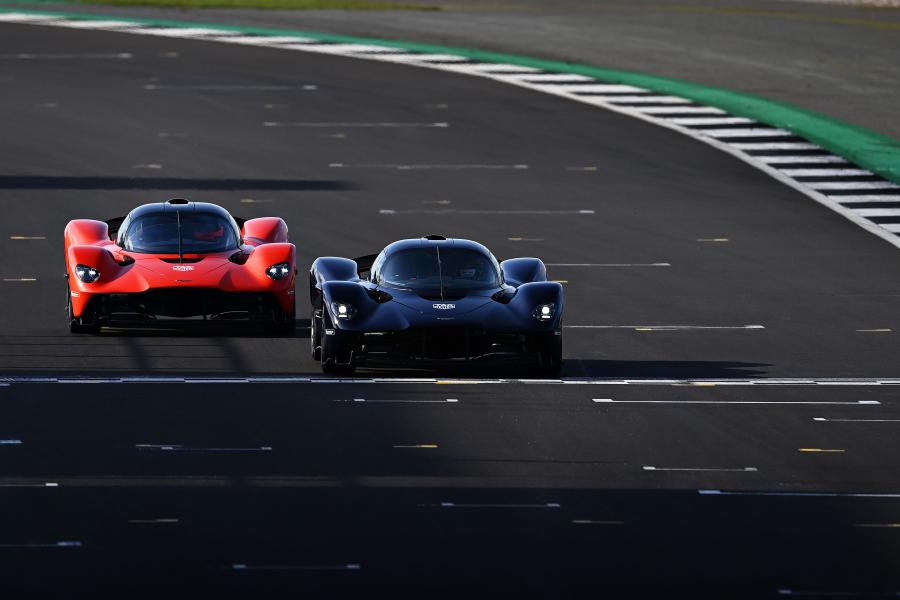  Aston Martin Valkyrie 2018 года  (фото 12 из 23)